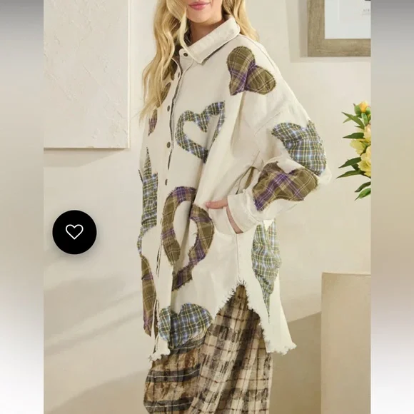 Oli & Hali Heart Patch Shirt - Picture 4 of 5